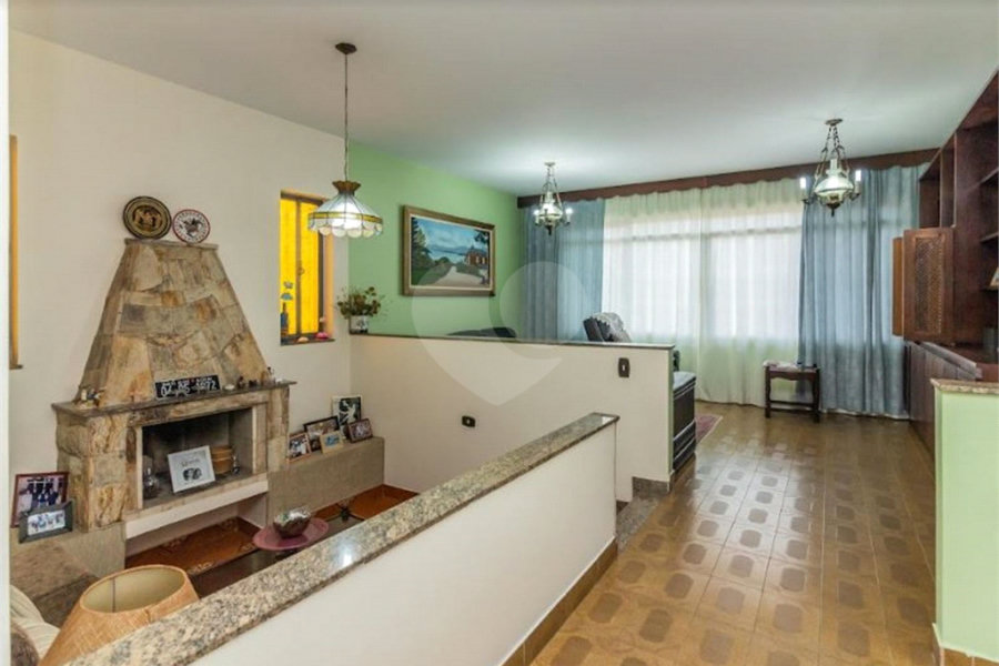 Casa à venda com 3 suítes em Horto, São Paulo, SP