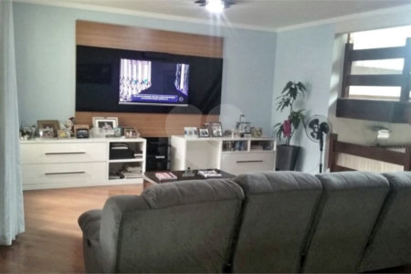 Sobrado à venda com 6 quartos, sendo 4 suítes, em Tucuruvi, São Paulo, SP