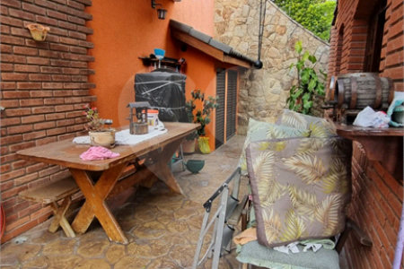 Casa à venda com 4 quartos, sendo 2 suítes, no condomínio Aruã Eco Park, Mogi das Cruzes - SP