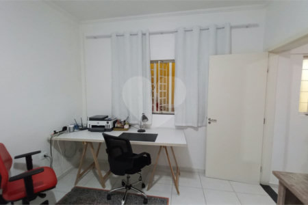 Sobrado à venda com 3 quartos, sendo 1 suíte, em Vila Gomes, São Paulo, SP
