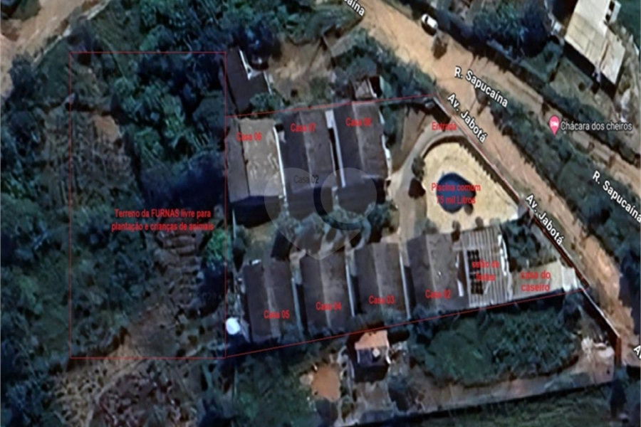 Casa à venda com 3 quartos, sendo 1 suíte, no condomínio Mountain Village, Atibaia - SP