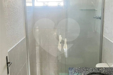 Sobrado à venda com 2 quartos no condomínio Refugio Canta Galo, Cotia - SP
