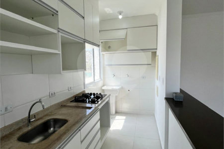 Apartamento à venda com 3 quartos, sendo 1 suíte, em Jardim Villaça, São Roque, SP