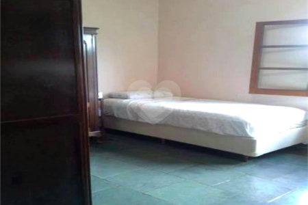 Casa à venda com 5 quartos, sendo 1 suíte,  no condomínio Chacaras do Lago, Vinhedo - SP