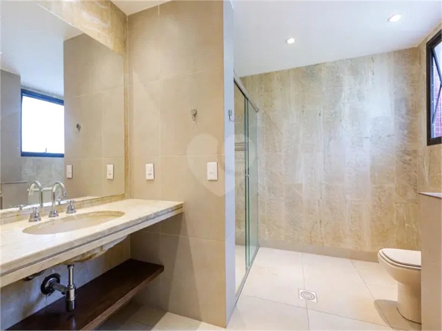 Apartamento à venda ou para alugar com 3 suítes em Real Parque, São Paulo, SP