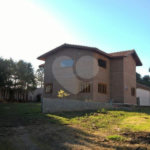 Casa à venda ou para alugar com 3 suítes no condomínio Vilarejo Estoril, Mairiporã - SP