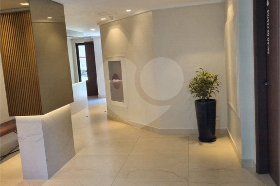 Apartamento à venda com 2 quartos em Parque Maria Domitila, São Paulo, SP