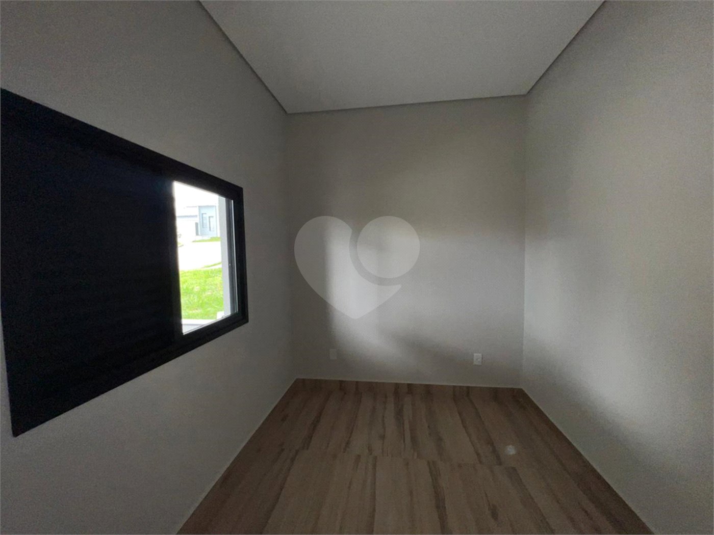 Casa à venda com 3 quartos, sendo 1 suíte, no condomínio Horto Florestal Villagio, Sorocaba - SP