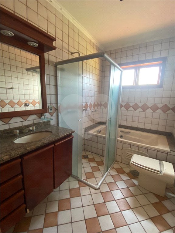 Casa à venda com 3 quartos, sendo 1 suíte, no condomínio Estância Marambaia, Vinhedo - SP