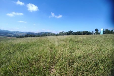 Terreno à venda no condomínio Residencial Solar São Judas Tadeu, Piracaia - SP