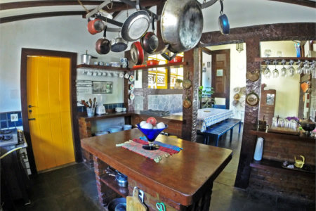 Casa à venda com 8 quartos, sendo 4 suítes, em Alto de Búzios, Armação dos Búzios, RJ