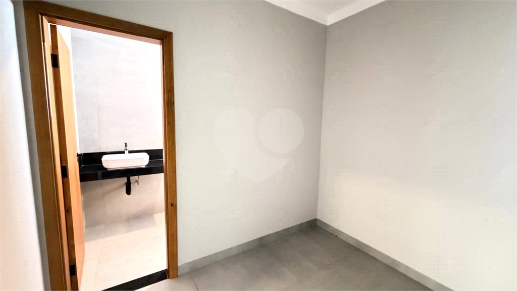 Casa à venda com 3 quartos, sendo 1 suíte, em Ipê, Três Lagoas, MS