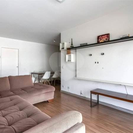Apartamento à venda com 3 quartos, sendo 1 suíte, em Santo Amaro, São Paulo, SP