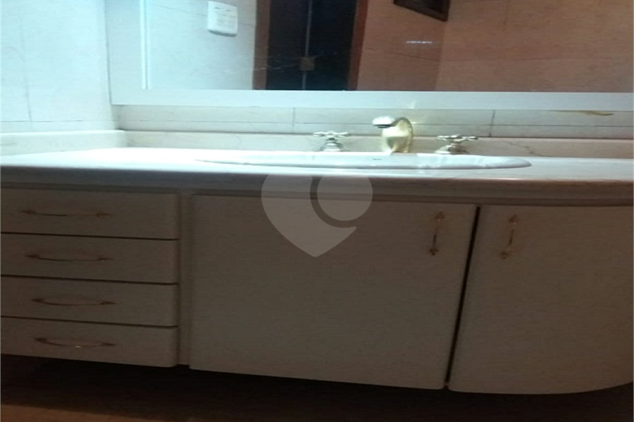 Sobrado à venda com 2 quartos, sendo 1 suíte, em Jardim Virginia Bianca, São Paulo, SP