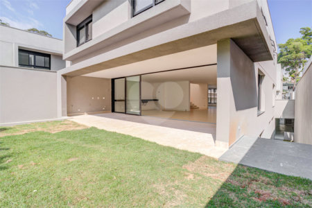 Casa à venda com 4 suítes no condomínio Hípica Max Garden, São Paulo - SP