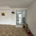 Casa térrea à venda no Douradinho com 2 quartos e edícula com mais dois quartos e 2 banheiros.