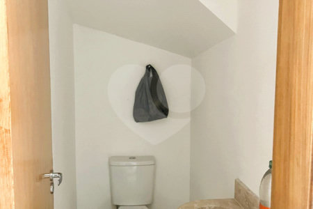 Sobrado à venda com 3 quartos, sendo 1 suíte,  em Vila Tiradentes, São Paulo, SP