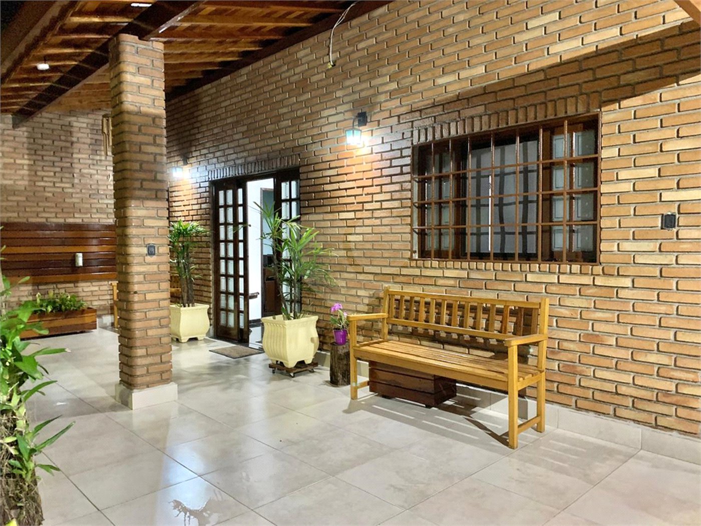 Casa à venda com 3 suítes em Vila Amorim, Suzano, SP