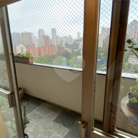 Apartamento à venda com 3 quartos, sendo 1 suíte, em Morumbi, São Paulo, SP