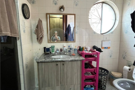 Sobrado à venda com 3 quartos, sendo 1 suíte, em Vila Paulicéia, São Paulo, SP