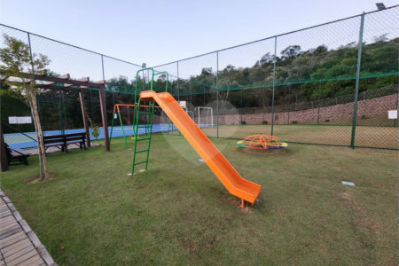 Terreno com 1.500 m2 no Condomínio Residencial Jardim Primavera Louveira SP