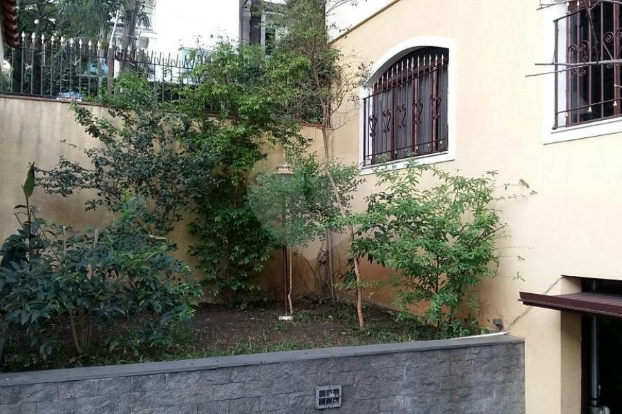 Sobrado à venda com 4 quartos, sendo 2 suítes, em Tremembé, São Paulo, SP