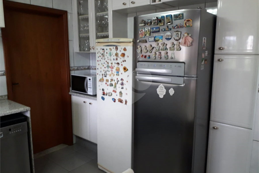 Sobrado à venda com 4 quartos, sendo 1 suíte, em Tremembé, São Paulo, SP