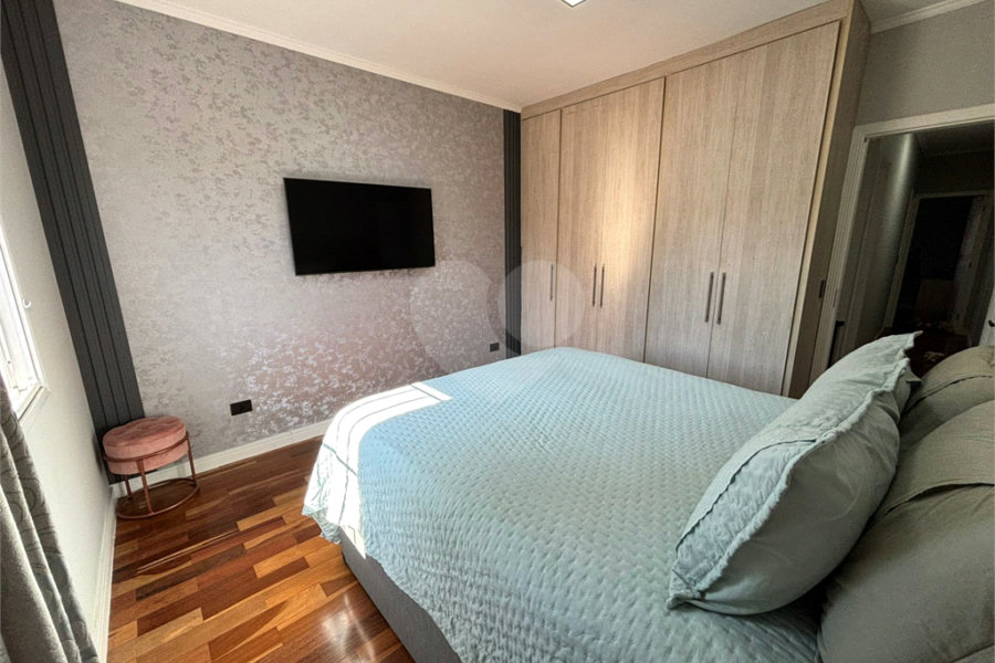Casa à venda com 3 quartos, sendo 1 suíte, no condomínio Mira Estrela, São Paulo - SP