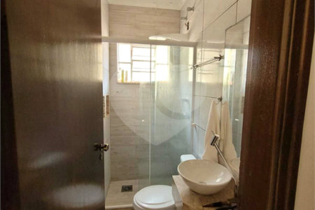 Casa à venda com 4 quartos, sendo 1 suíte, em Vila Leão, Sorocaba, SP