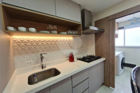 Apartamento à venda com 3 quartos, sendo 1 suíte,  em Vila Anastácio, São Paulo, SP