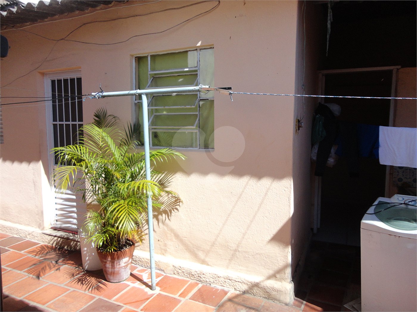Casa à venda com 2 quartos em Vila Bissoto, Valinhos, SP