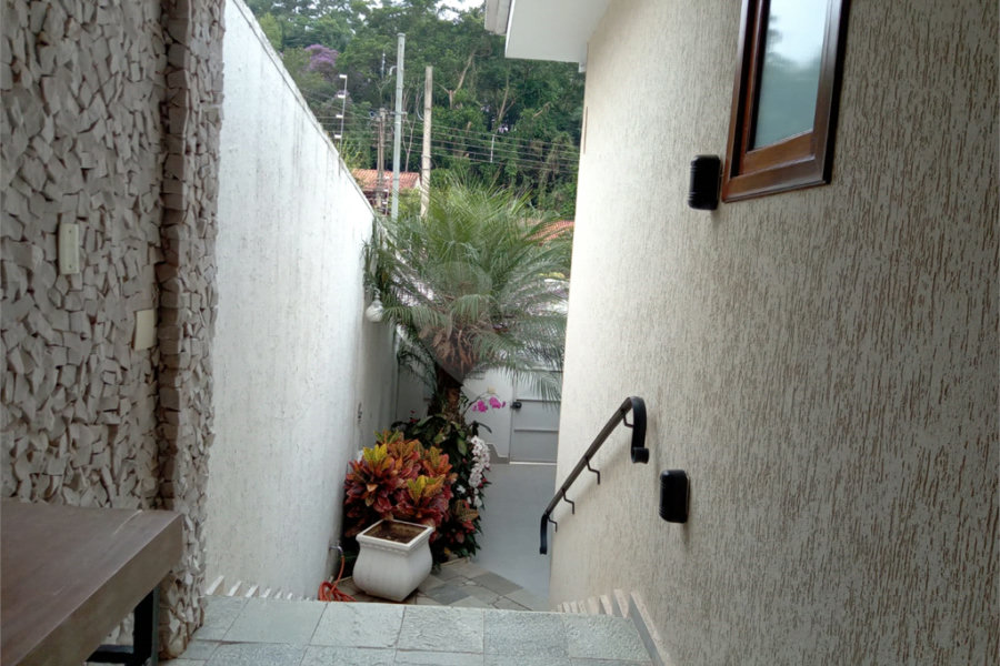 Casa à venda com 3 quartos, sendo 2 suítes, em Cidade Jardim, Mairiporã, SP