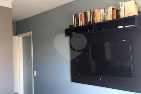 Apartamento à venda com 2 quartos, sendo 1 suíte,  em Parque Vitória, São Paulo, SP