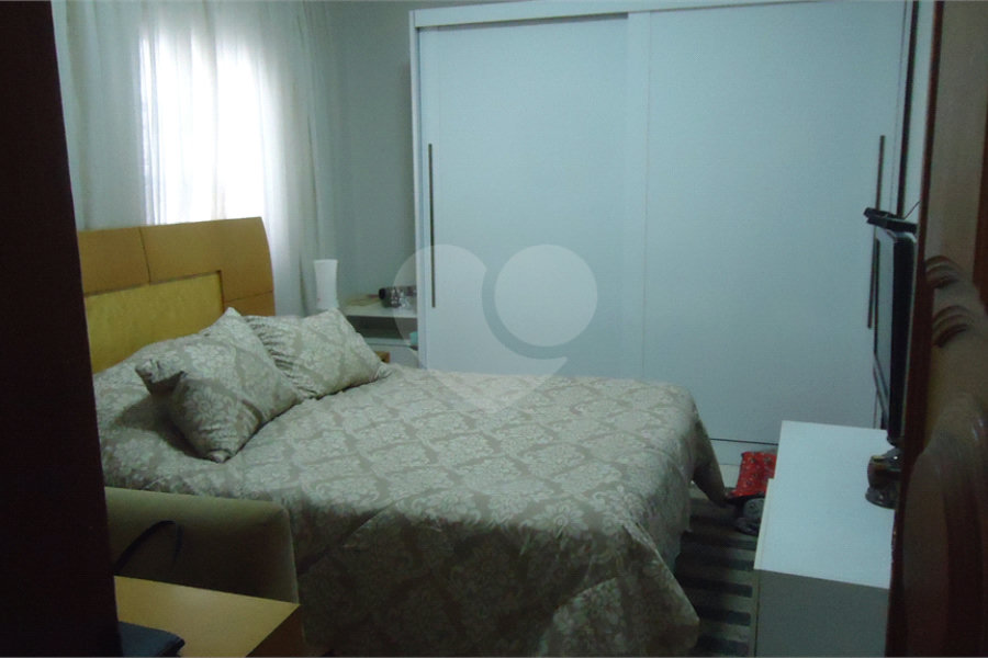 Sobrado à venda com 4 quartos em Santana, São Paulo, SP