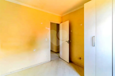 Casa à venda com 3 quartos, sendo 1 suíte,  no condomínio Villa Bella, São Paulo - SP