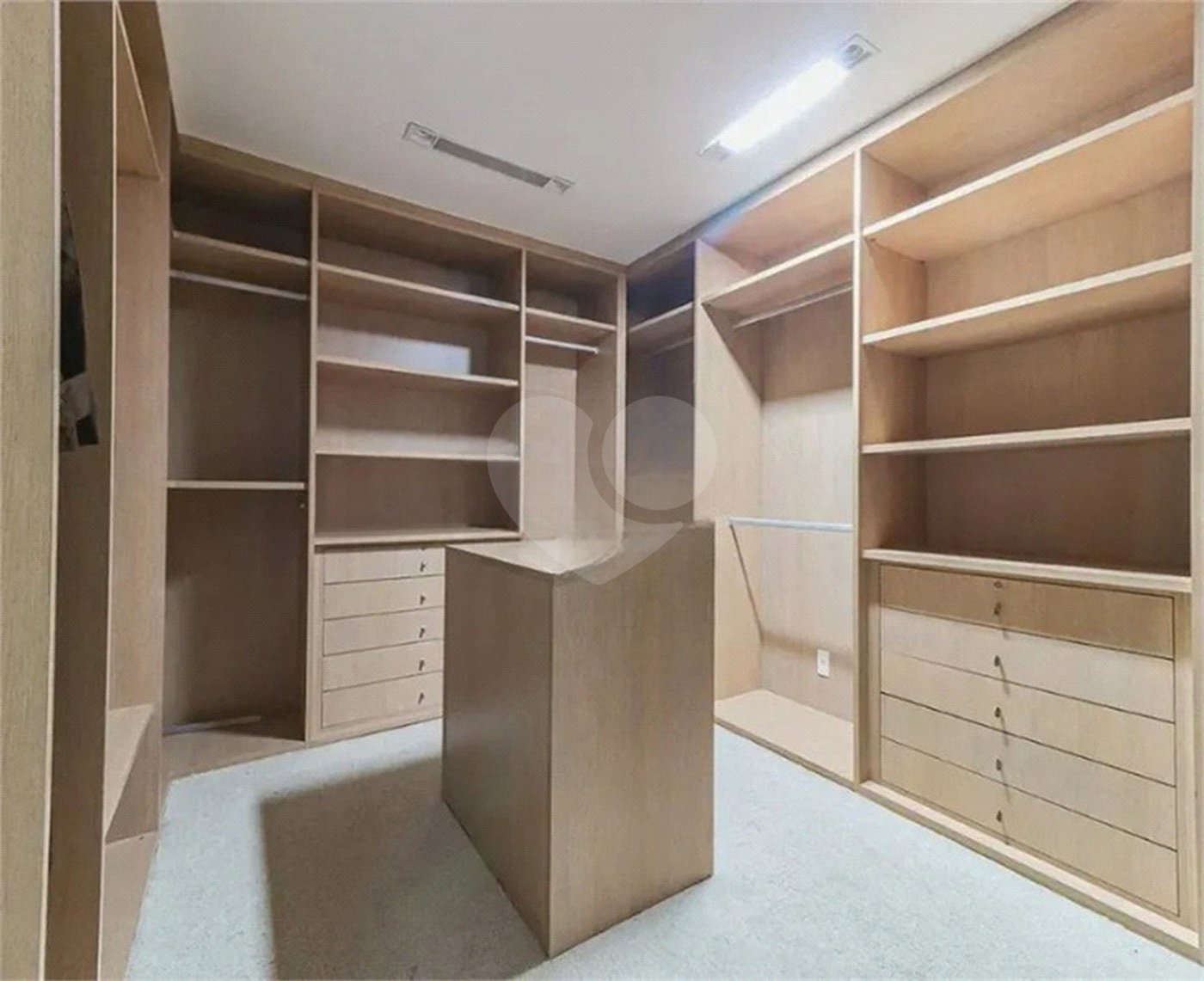 Apartamento à venda com 3 quartos, sendo 2 suítes,  em Vila Progredior, São Paulo, SP