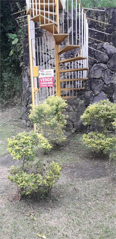 Casa à venda com 4 quartos, sendo 2 suítes, no condomínio Gleba II, Mairiporã - SP