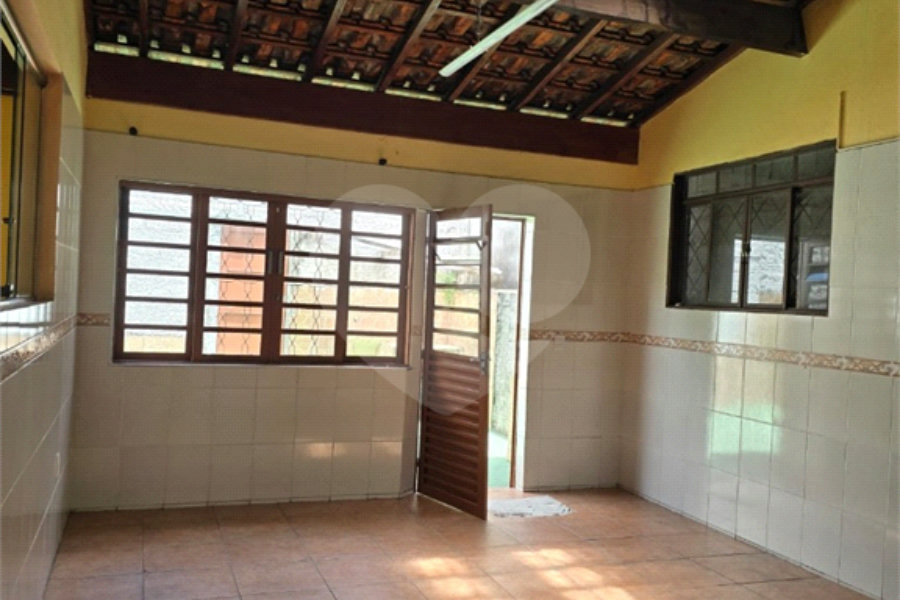 Casa à venda com 5 quartos, sendo 1 suíte, em Artur Alvim, São Paulo, SP