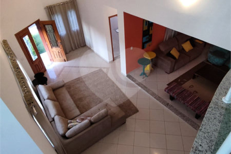Casa à venda com 3 suítes no condomínio Shamballa II, Atibaia - SP