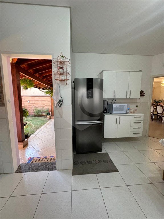 Casa à venda com 3 quartos, sendo 1 suíte, no condomínio Residencial Grape Village, Vinhedo - SP