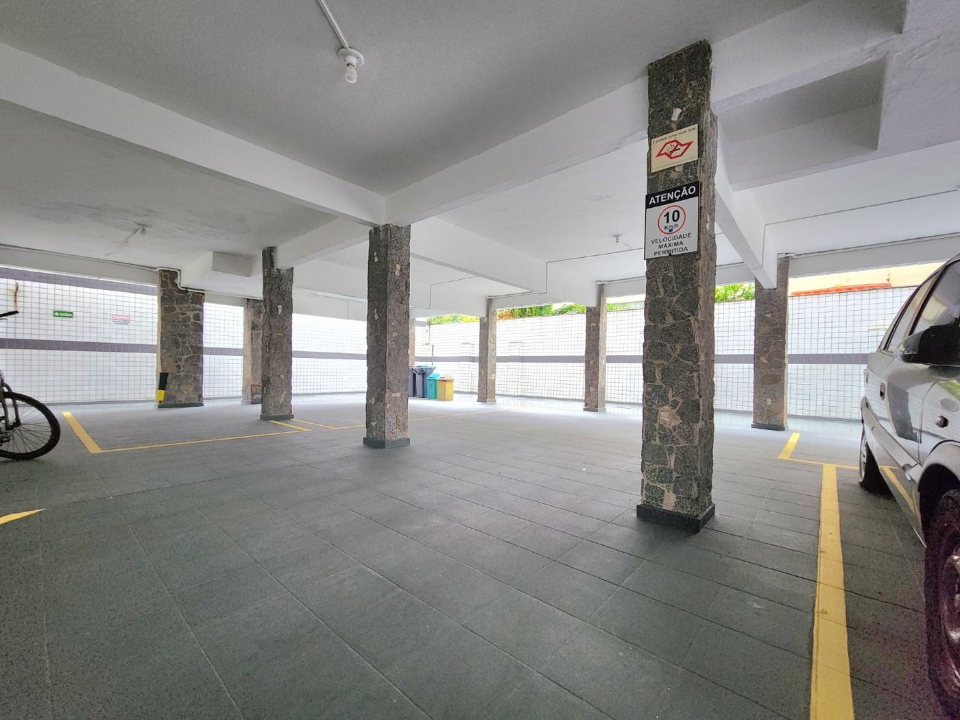 Apartamento com 2 dormitórios à venda, 86 m² por R$ 639.000,00 - Gonzaga - Santos/SP