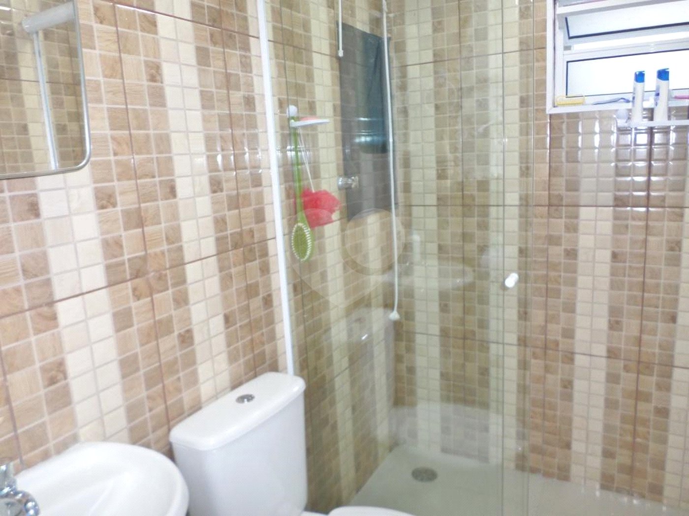 Casa à venda com 6 quartos, sendo 2 suítes,  em Vila Universitária, São Paulo, SP