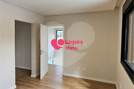 Casa à venda com 4 quartos, sendo 2 suítes, no condomínio Reserva Aruanã, São José dos Campos - SP