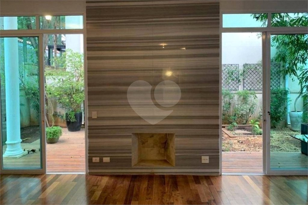 Casa à venda com 3 suítes no condomínio Brooklin Hills, São Paulo - SP