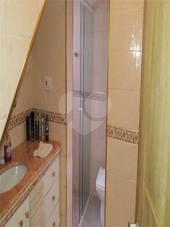 Sobrado à venda com 4 quartos, sendo 3 suítes, em Vila Irmãos Arnoni, São Paulo, SP