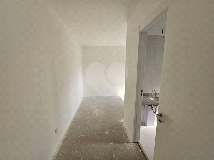 Apartamento à venda com 3 quartos, sendo 1 suíte, em Alto da Boa Vista, São Paulo, SP