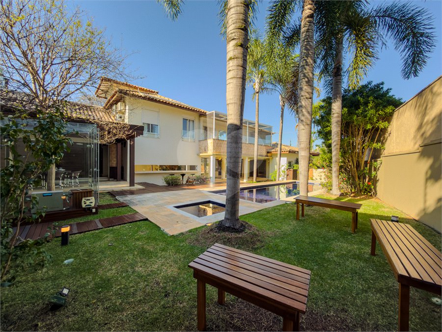 Casa à venda com 4 suítes no condomínio Villa Borghese, Indaiatuba - SP