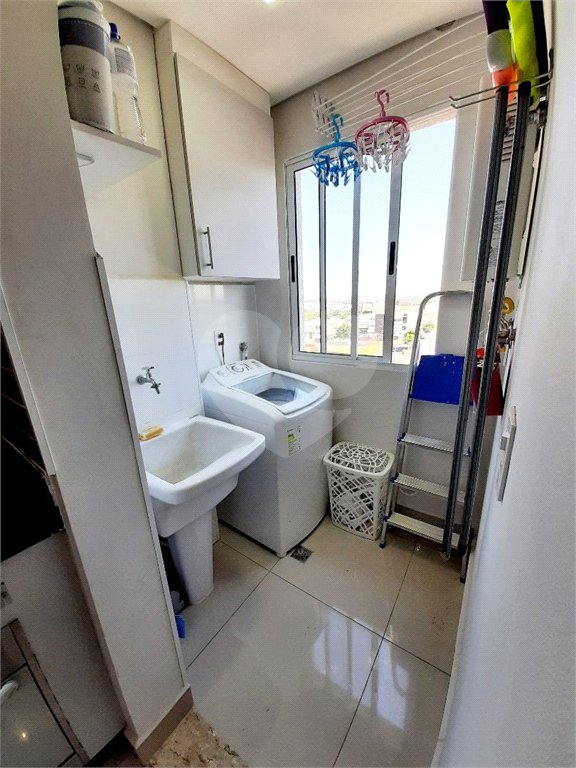 Apartamento à venda com 2 quartos, sendo 1 suíte,  em Jardim Nair Maria, Salto, SP