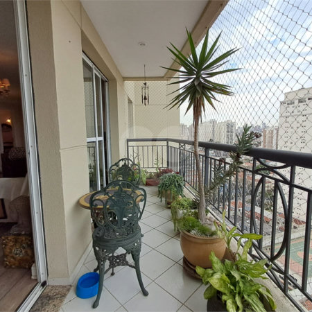 Apartamento à venda com 2 suítes em Vila Romana, São Paulo, SP