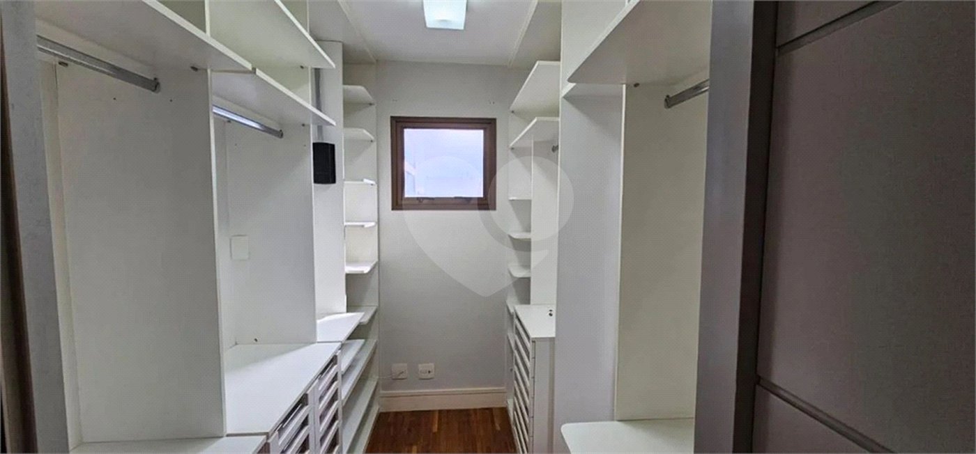 Apartamento à venda com 4 quartos, sendo 3 suítes, em Jardim Paulista, São Paulo, SP